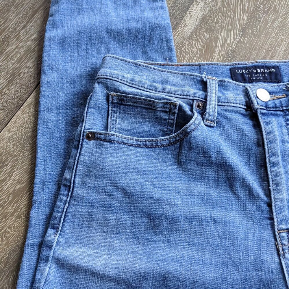Lucky Brand High Rise Skinny Bridgette, Light Wash Distressed Jeans, Size 6/28 - Picture 3 of 9